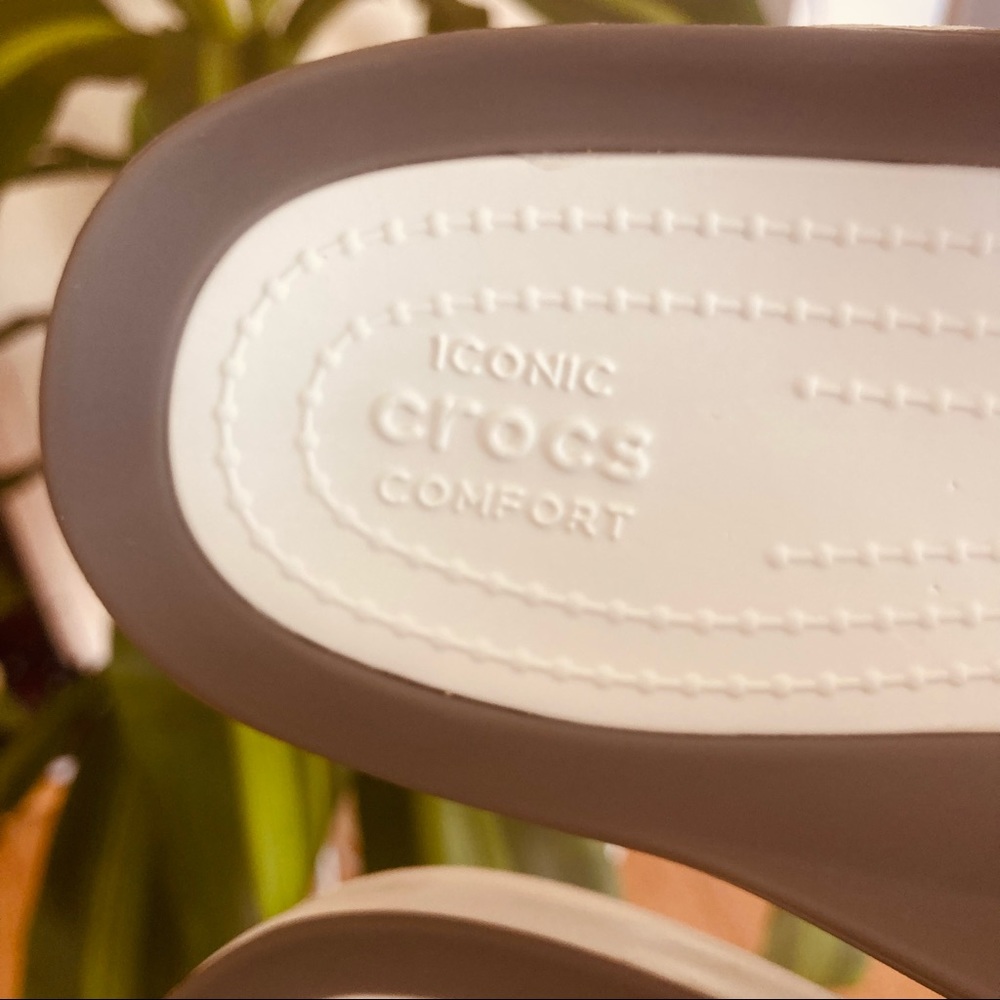 Crocs Iconic Comfort White/Grey Flip Flops Size 9 - Picture 5 of 7